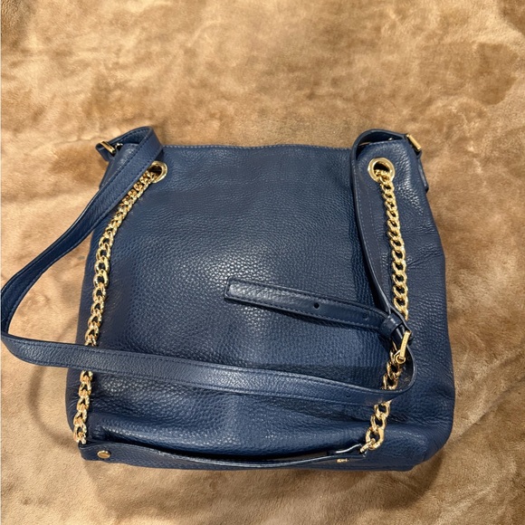 Michael Kors Handbags - Michael Kors Navy Pebbled Leather Shoulder Bag with Gold Chain Strap